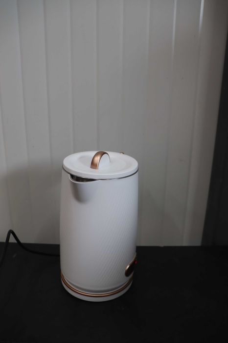 OLEGA Електрическа кана за вряща вода, 1500W 1,8L ПРОМОЦИЯ!