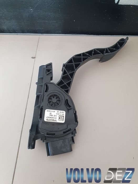 Pedala acceleratie VOLVO V70 S80 XC70 S60 V60 XC60 31329057