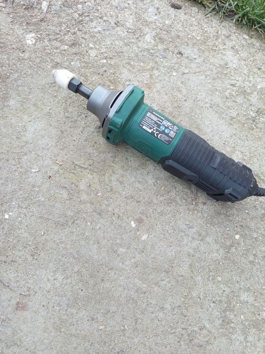 Прав шлайф Parkside 500 W
С плавно регулиране на оборотите
Номинални о