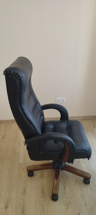 Кожено кресло XXL