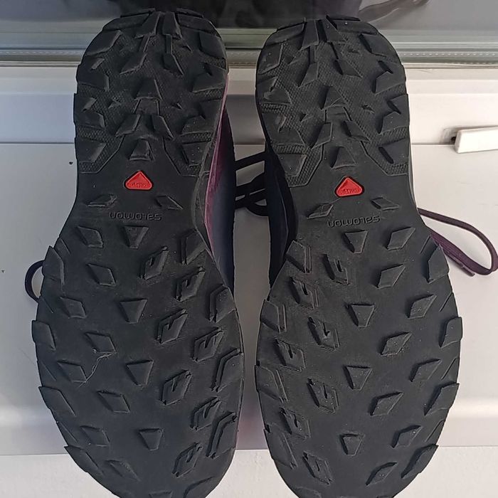 Дамски маратонки Salomon Outline GTX