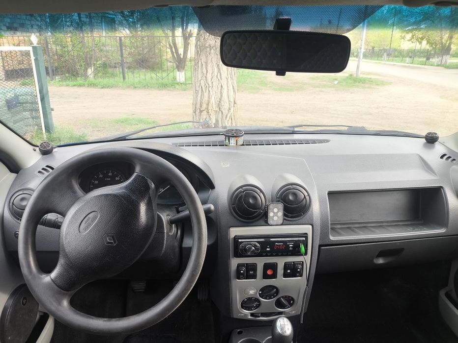 Renault логан 1.6 8клап