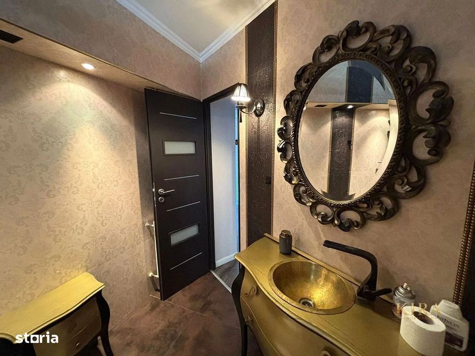 Apartament De Inchiriat Cu 3 Camere, Zona Centrala