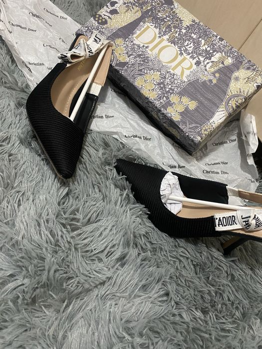 Pantofi cu toc Dior-marime 39