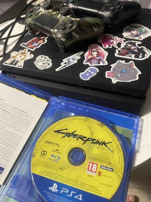Playstation 4 slim 2 геймпада