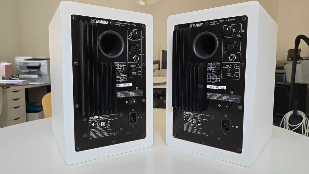 Monitoare de Studio Yamaha HS7 (Pereche) - Sunet Impecabil
