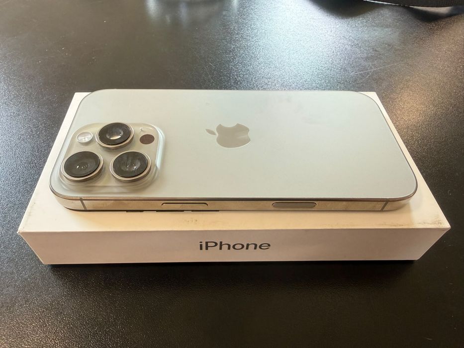 iPhone 16 Pro Natural Titanium – impecabil, garanție până în decembrie 2027
