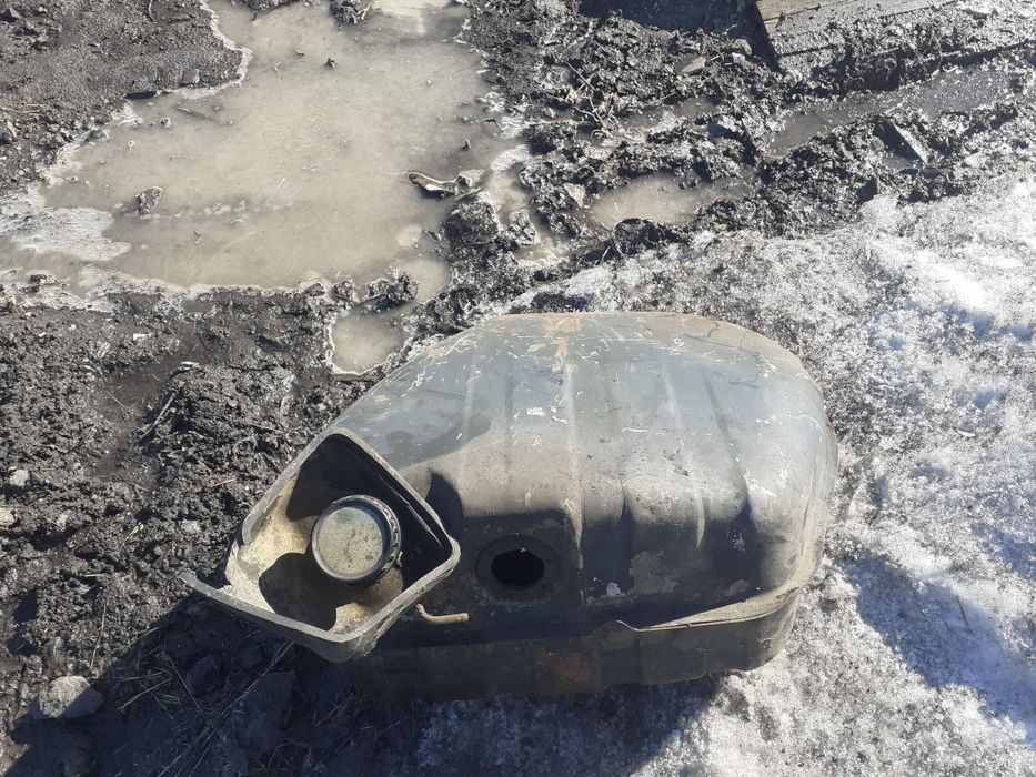 Продам топливные баки