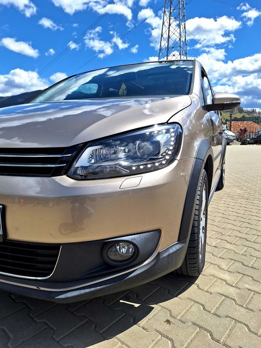 VOLKSWAGEN Touran 2012 — imagine 2