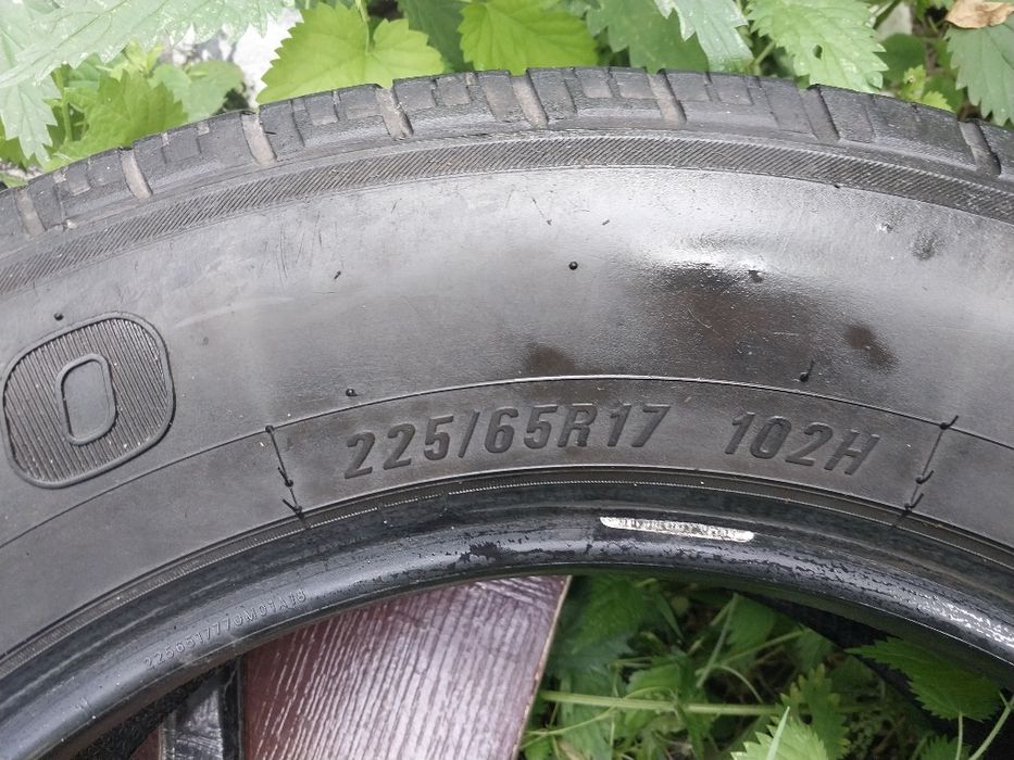 Продам шины диаметром 225/65 рахмер 17