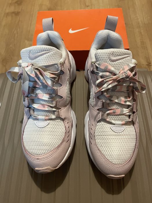 Nike Air  Heights 41 н. 26,5 см