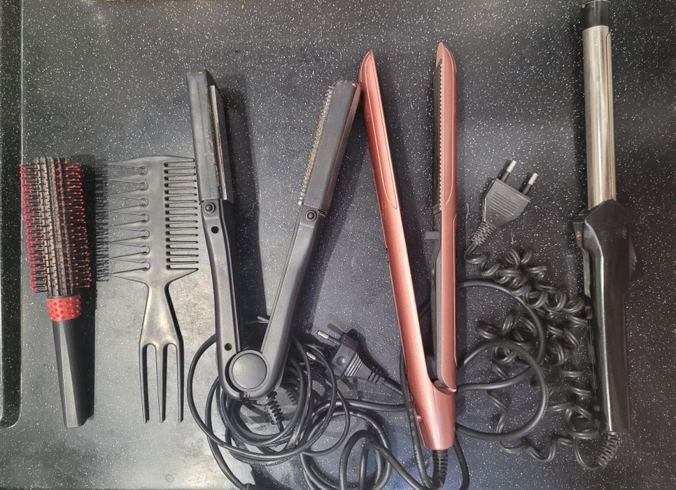 Продам плойку, утюжок, стайлер, расчески
