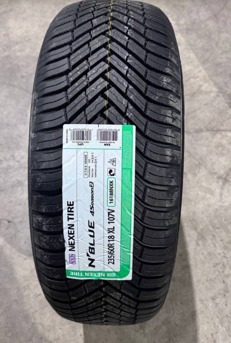 Nexen 235/60/18 N'blue