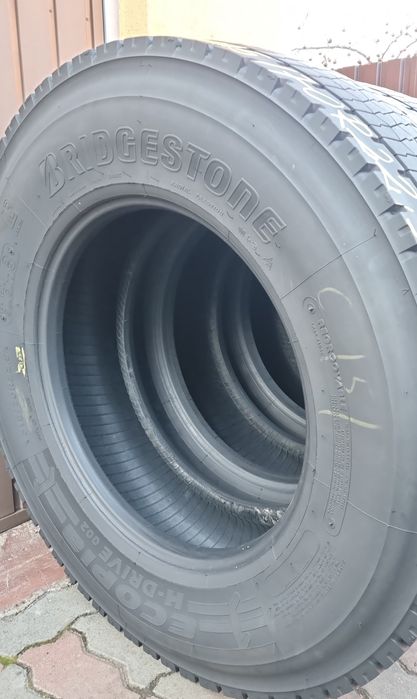 4 Anvelope Camion Tractiune Bridgestone 315/70 R22.5 Impecabile.