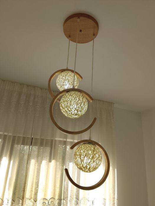 Lustra pentru living