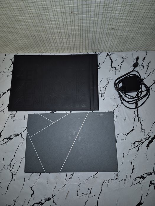 ASUS Zenbook 15 OLED