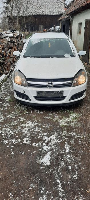 Dezmembrez Opel Astra H 1.9 Cdti Z19DT