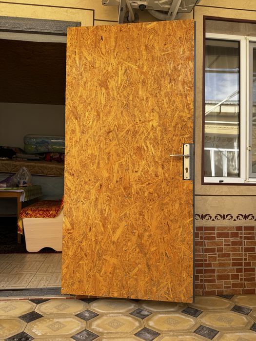 продается дверь