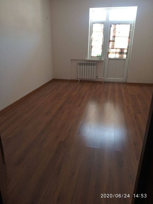 Сергили 8худуд 3хона 40ярим 76квадрат колгани 18йилга