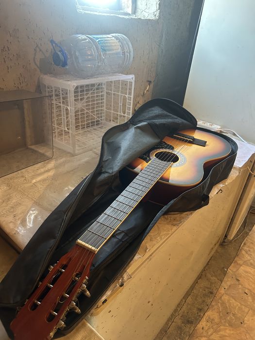 гитара продаю срочно