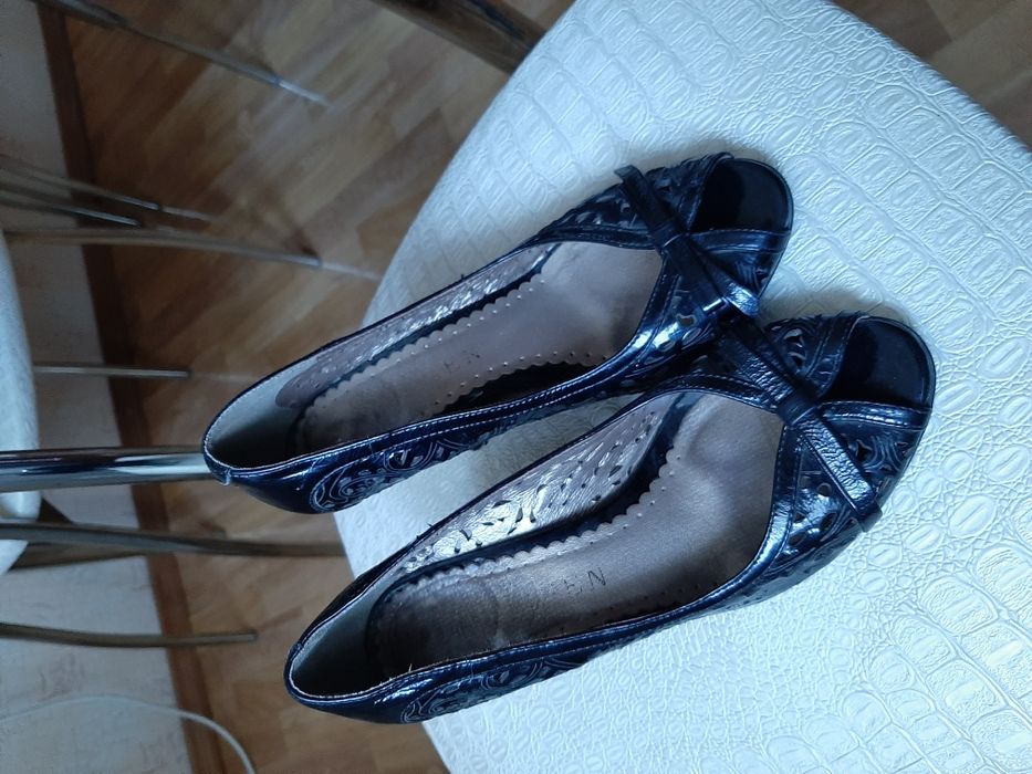 Туфли чёрного цвета