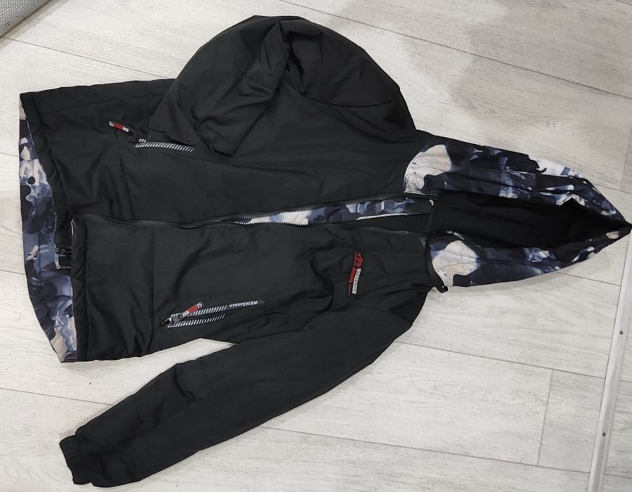 Продам куртку весна- осень