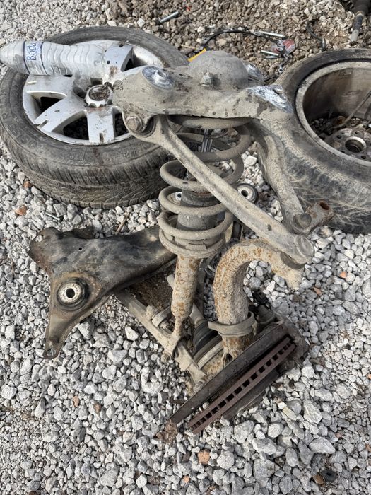 Лагер главини комплект с макферсони,носачи дискове апарати VW Passat 5