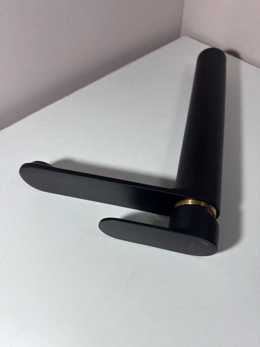 SCHÜTTE Montana 32326 Baterie lavoar inalta Neagra