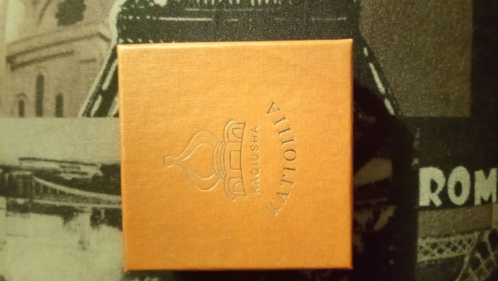 Зеркальце карманное