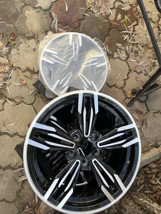 Диски 17 размера продается новый