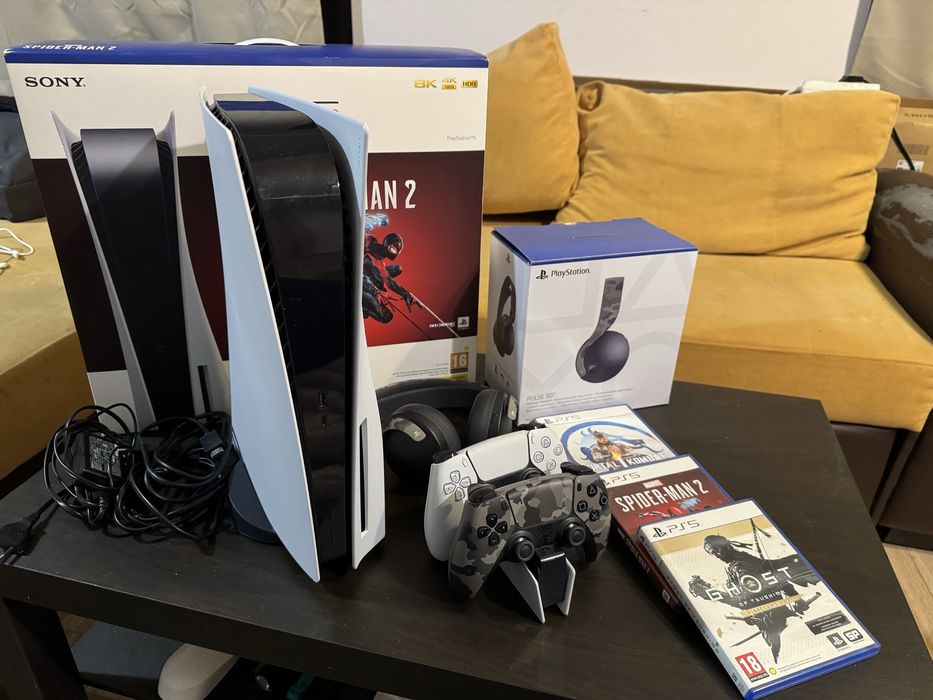 Playstation 5 Disk edition - 2 контролера - слушалки Pulse 3D - 3 игри