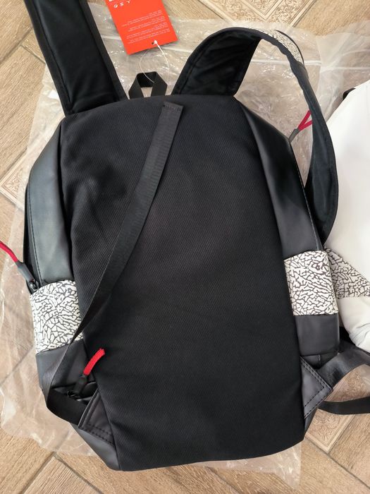 Продам новые рюкзаки Jordan