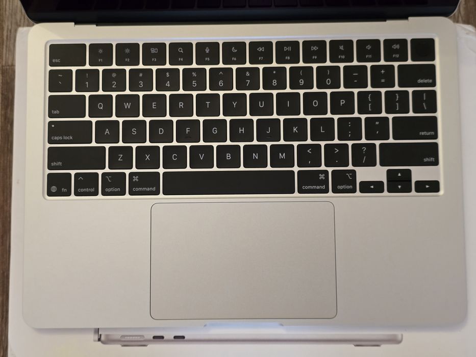 MacBook Air 13 M4 16/512 2 цикла