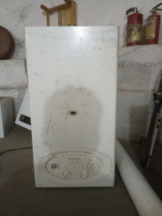 Котел ariston большой