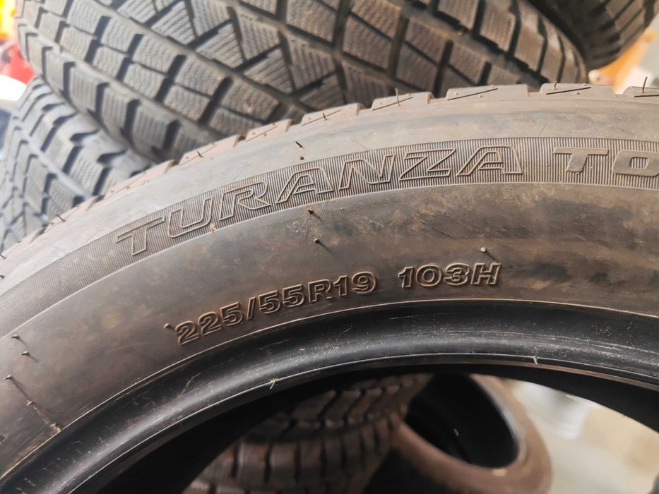 2бр. летни гуми 225/55/19 Bridgestone