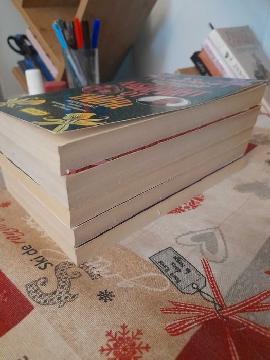 "Цветя на тавана" - поридица от пет книги на В.С. Ендрюс на