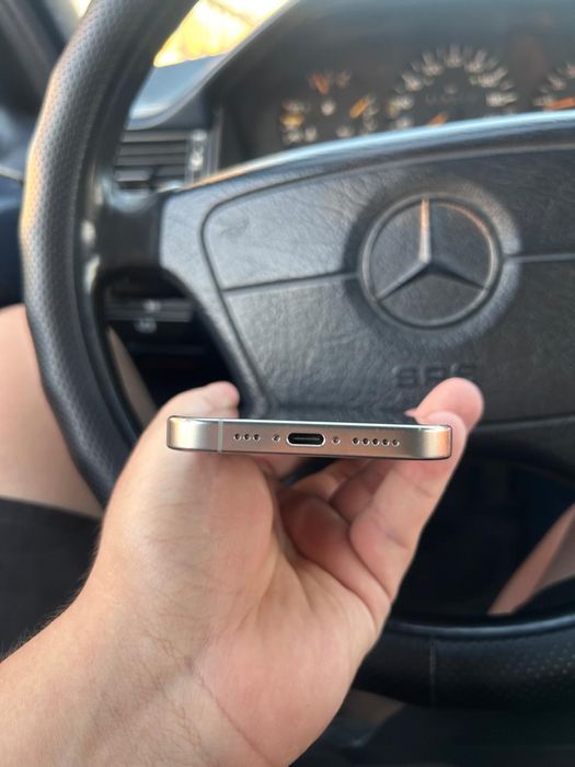 iPhone 16 про 256 гб