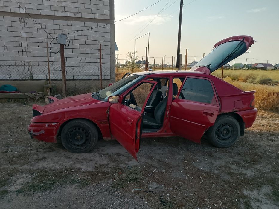 Автомобиль Мазда