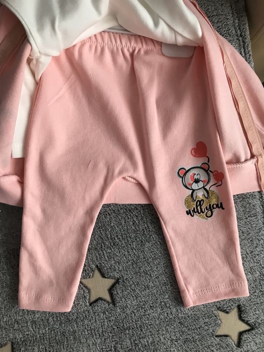 Продам костюм тройка на девочку