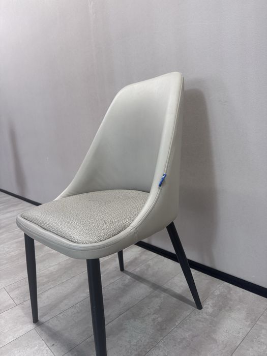 Стулья кухонные 5 шт