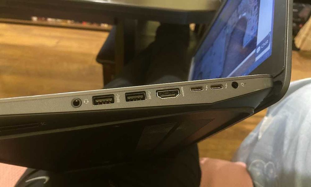 Продавам лаптоп HP Zbook 15 G4 (i7-7820HQ,16GB DDR4,256GB,Intel HD630)