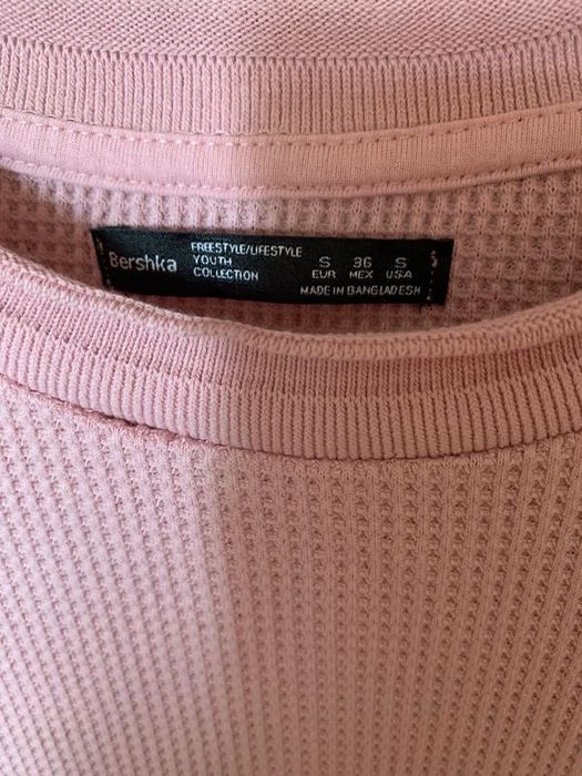 Pulover S Bershka