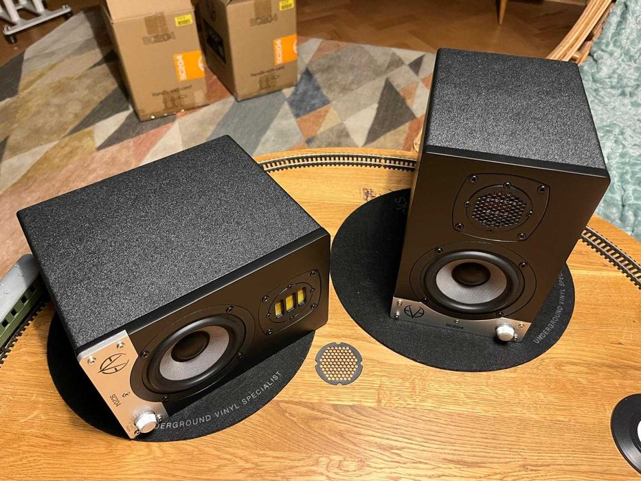 Vand monitoare studio Eve Audio SC 204