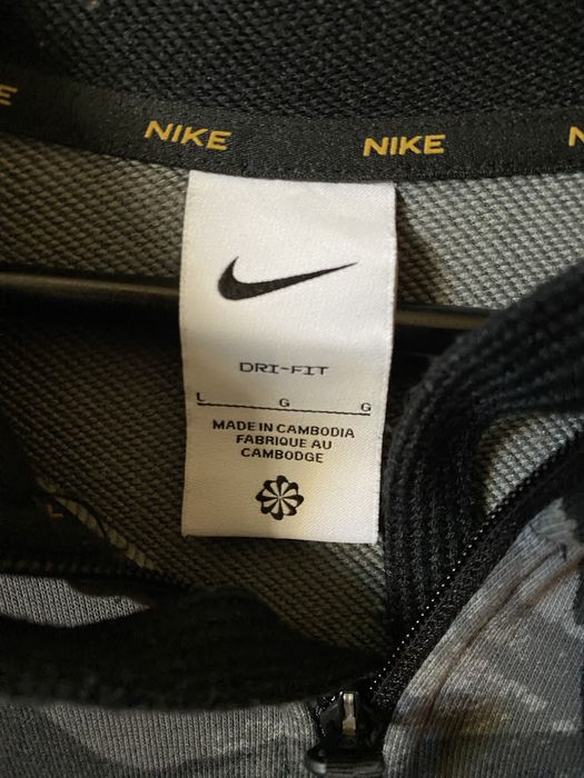 Bluza nike L de baieti