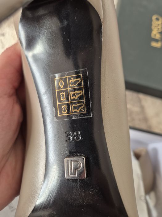 Pantofi stiletto Il Passo,marime 38, din piele