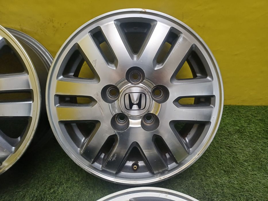 Диски R15 5x114.3 на Honda.