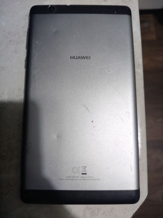 Планшет Huawei (заблокирован)