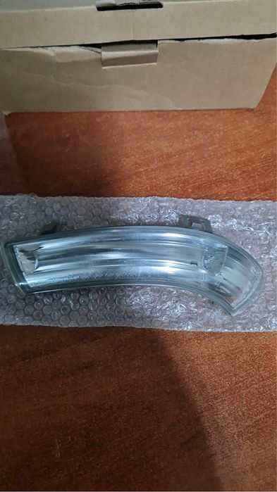 Set 2  semnalizari oglindă VW Sharan 7M – VM197EHL / VM197BHL