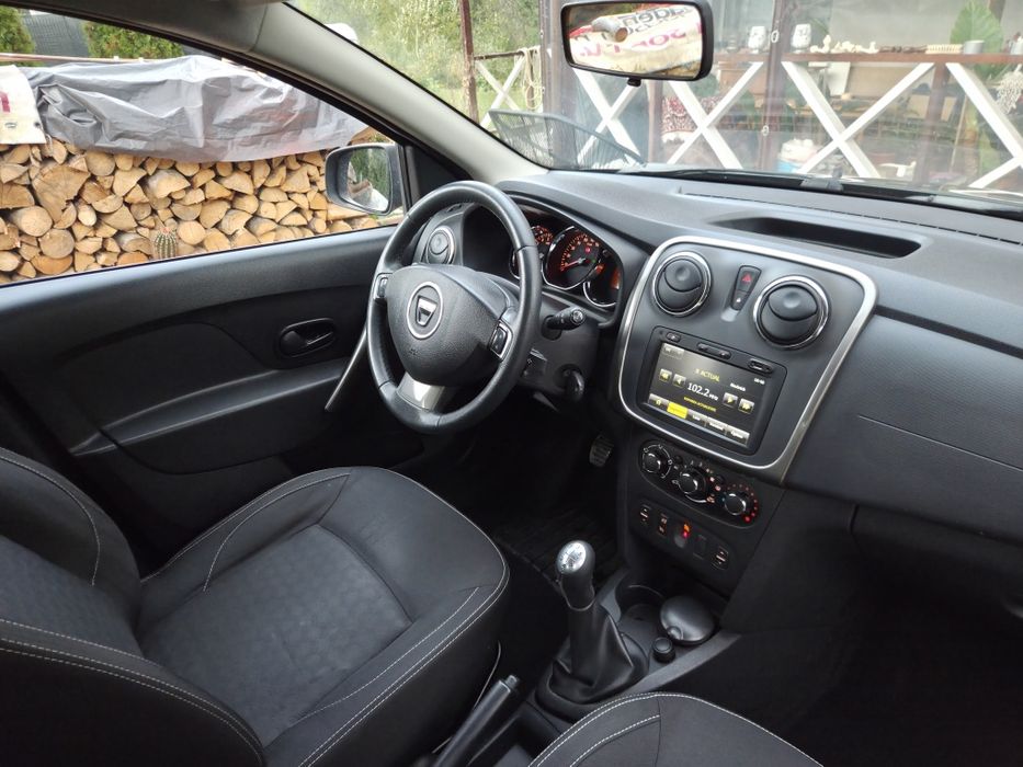 Vand dacia sandero 0.9 benzină