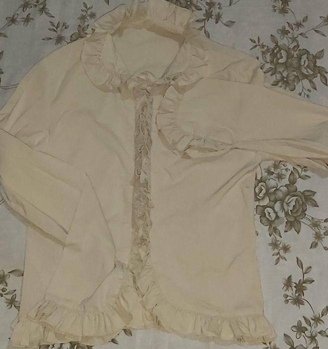 Рубашки и кофты для стройненьких девушек